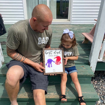 Personalized Best Dad Hands Down, Father's Day Sign